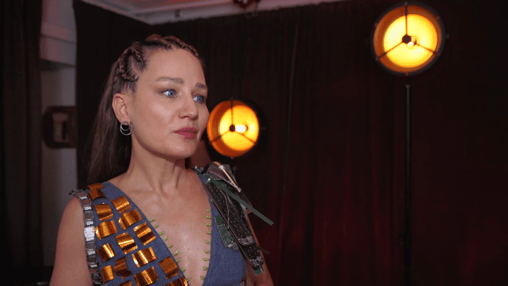 Marika: Osoba publiczna wcale nie musi mieć nowej kreacji na każdą okazję. Ja całą trasę koncertową odbyłam tylko w trzech stylizacjach uszytych ze starych dżinsów