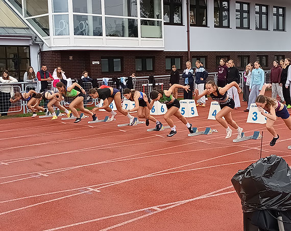 2. Jesienny Mityng Lekkoatletyczny – sportowa walka, emocje i nowe rekordy!